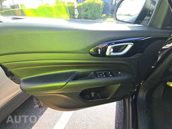 2024 Jeep Compass Trailhawk - miniatura 15