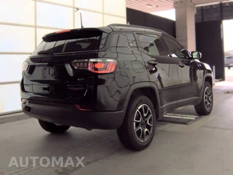 2024 Jeep Compass Trailhawk - miniatura 5