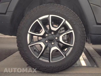 2024 Jeep Compass Trailhawk - miniatura 11