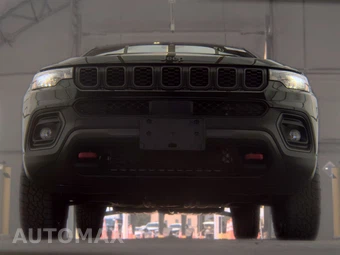 2024 Jeep Compass Trailhawk - miniatura 3