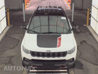 2024 Jeep Compass Trailhawk - miniatura 2