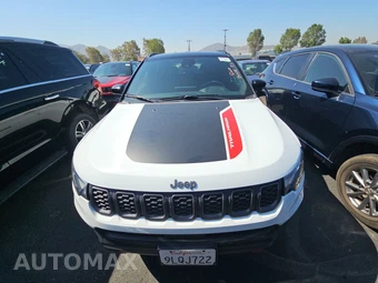 2024 Jeep Compass Trailhawk - miniatura 2