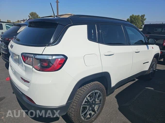 2024 Jeep Compass Trailhawk - miniatura 4