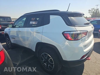 2024 Jeep Compass Trailhawk - miniatura 6