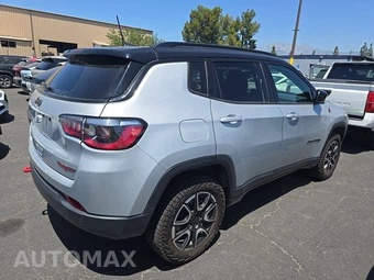 2024 Jeep Compass Trailhawk - miniatura 4