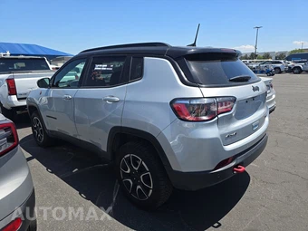 2024 Jeep Compass Trailhawk - miniatura 6