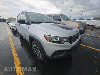 2024 Jeep Compass Trailhawk - miniatura 3