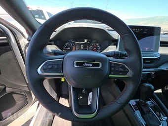 2024 Jeep Compass Trailhawk - miniatura 10