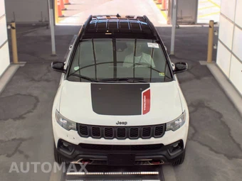 2024 Jeep Compass Trailhawk - miniatura 2