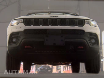 2024 Jeep Compass Trailhawk - miniatura 3