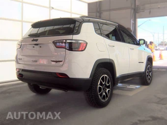 2024 Jeep Compass Trailhawk - miniatura 5