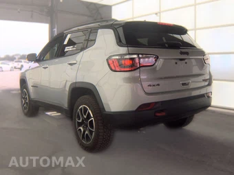 2024 Jeep Compass Trailhawk - miniatura 8