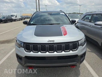 2024 Jeep Compass Trailhawk - miniatura 2