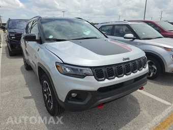2024 Jeep Compass Trailhawk - miniatura 3