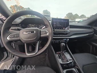 2024 Jeep Compass Trailhawk - miniatura 11