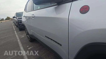 2024 Jeep Compass Trailhawk - miniatura 28