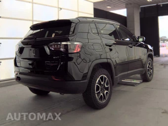 2024 Jeep Compass Trailhawk - miniatura 5