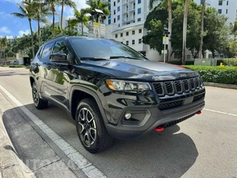 2024 Jeep Compass Trailhawk - miniatura 2