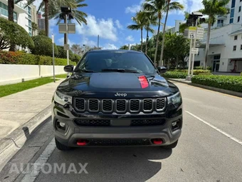 2024 Jeep Compass Trailhawk - miniatura 3