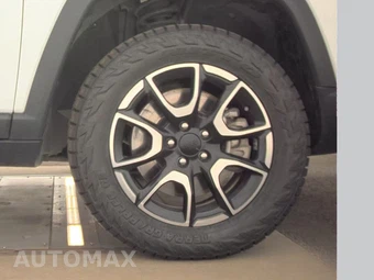 2024 Jeep Compass Trailhawk - miniatura 10