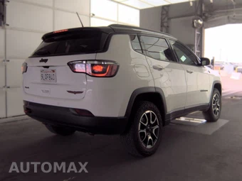 2024 Jeep Compass Trailhawk - miniatura 5
