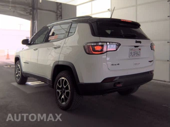 2024 Jeep Compass Trailhawk - miniatura 8