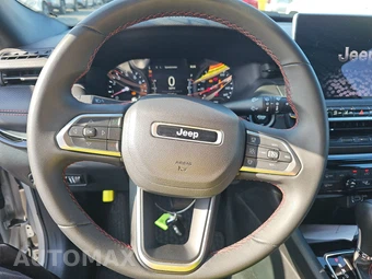 2024 Jeep Compass Trailhawk - miniatura 10