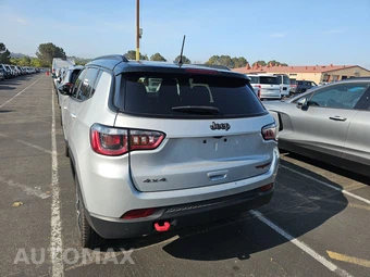 2024 Jeep Compass Trailhawk - miniatura 5