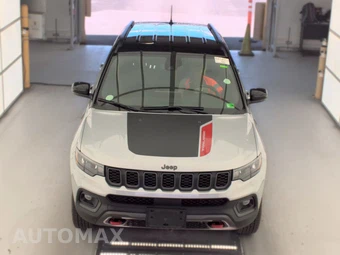 2024 Jeep Compass Trailhawk - miniatura 2