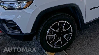 2024 Jeep Compass Trailhawk - miniatura 7