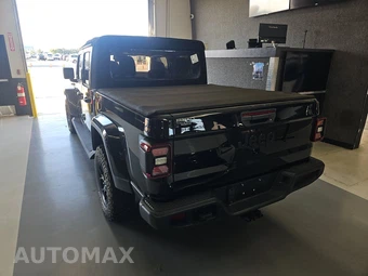 2024 Jeep Gladiator Willys Crew Cab Medium Bed - miniatura 5