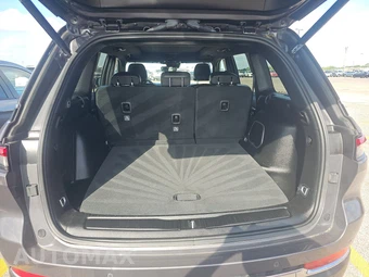2024 Jeep Grand Cherokee 4xe - miniatura 16