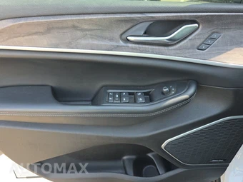 2024 Jeep Grand Cherokee 4xe - miniatura 9
