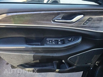2024 Jeep Grand Cherokee 4xe - miniatura 9