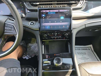2024 Jeep Grand Cherokee 4xe - miniatura 7