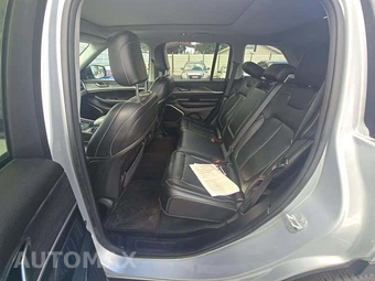 2024 Jeep Grand Cherokee 4xe - miniatura 13