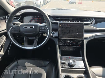 2024 Jeep Grand Cherokee 4xe - miniatura 11