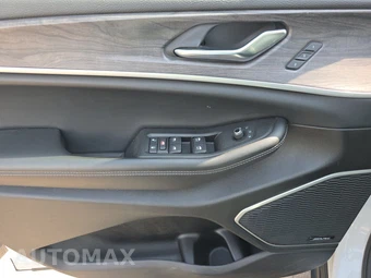 2024 Jeep Grand Cherokee 4xe - miniatura 9