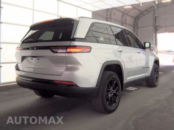 2024 Jeep Grand Cherokee Altitude - miniatura 4