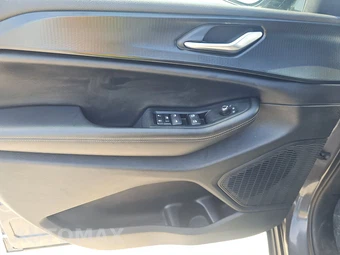 2024 Jeep Grand Cherokee Altitude - miniatura 9