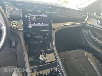 2024 Jeep Grand Cherokee Altitude - miniatura 11