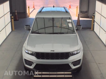 2024 Jeep Grand Cherokee Altitude - miniatura 2
