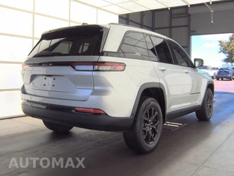 2024 Jeep Grand Cherokee Altitude - miniatura 4
