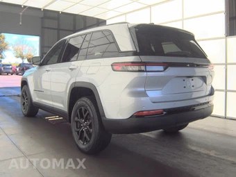 2024 Jeep Grand Cherokee Altitude - miniatura 6
