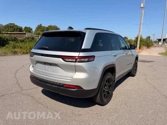 2024 Jeep Grand Cherokee Altitude - miniatura 5