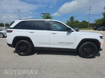 2024 Jeep Grand Cherokee Altitude - miniatura 4