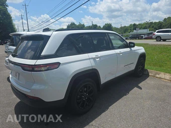 2024 Jeep Grand Cherokee Altitude - miniatura 3