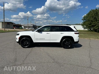 2024 Jeep Grand Cherokee Altitude - miniatura 8