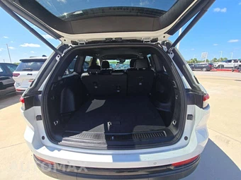 2024 Jeep Grand Cherokee Altitude - miniatura 14