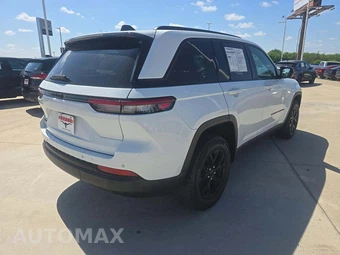 2024 Jeep Grand Cherokee Altitude - miniatura 3